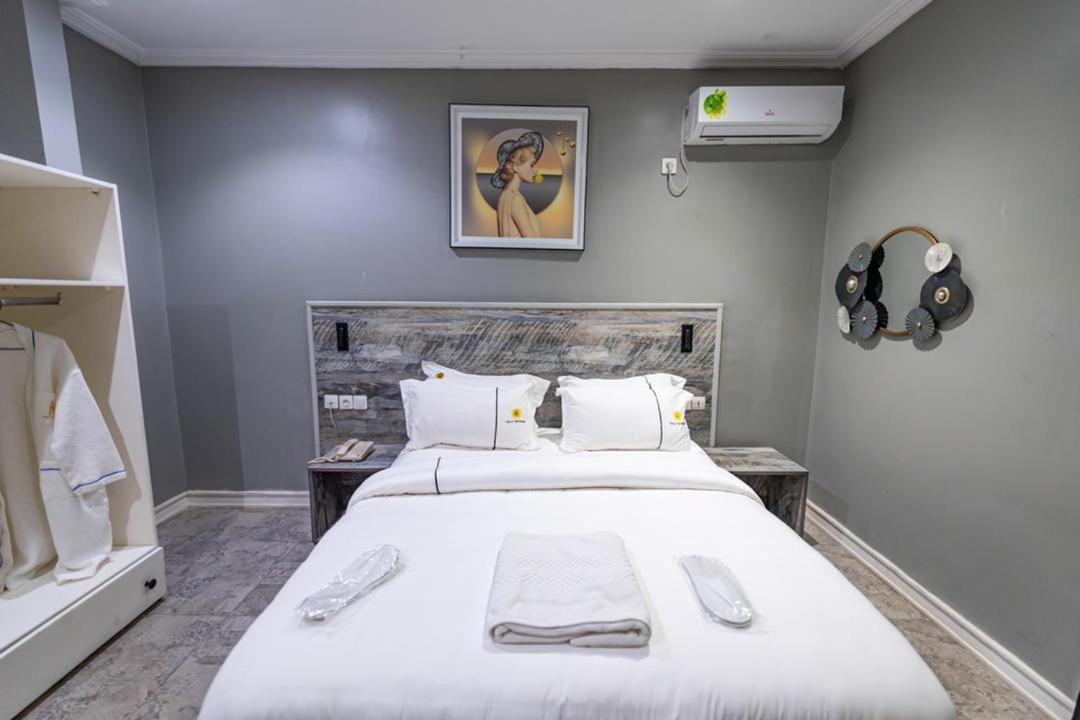 Villa Magnum Douala Exteriér fotografie